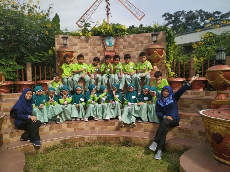 Asik, Fieldtrip kelas 2 sangat menarik.